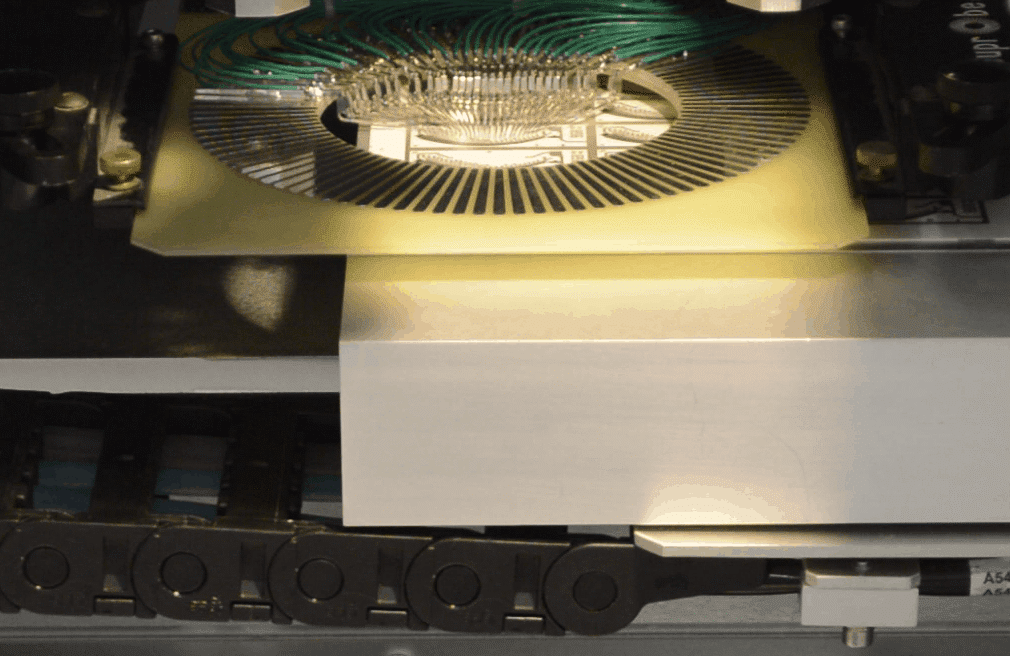 probe card for laser resistor trimming